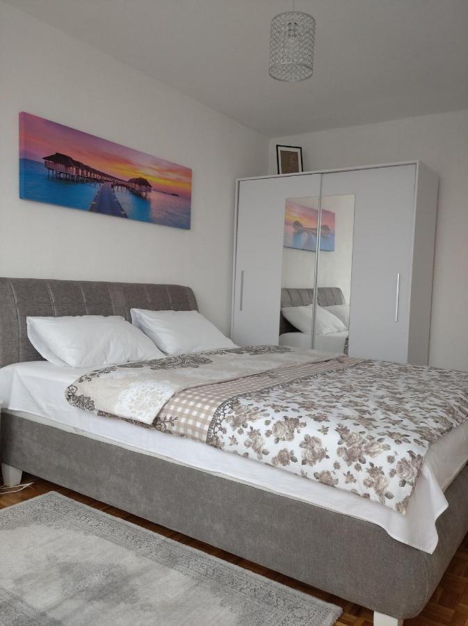 Apartman Nova Varos Banja Luka Eksteriør bilde